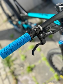 AM/trailové kolo YT Jeffsy 27,5" - 15