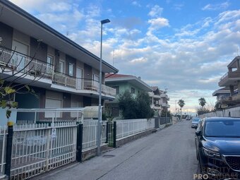 Prodej bytu 2+kk 50 m² Montesilvano, Itálie - 15