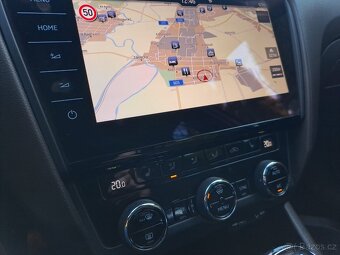 ŠKODA OCTAVIA 3 2.0 TDI 110KW,LED, LAURIN & KLEMENT - 15