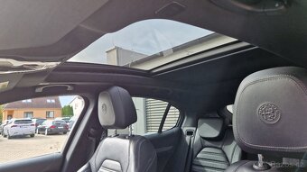 Stelvio Q4, pohon 4x4, panorama, 206 kW, krásný stav - 15