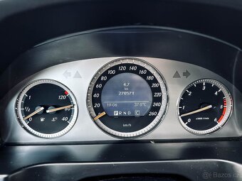 Mercedes-Benz C trieda Kombi 320 CDI Avantgarde A/T 4-matic - 15