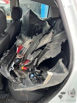 Dacia duster 1.6i 4x2 2019 pojizdne airbag ok - 15