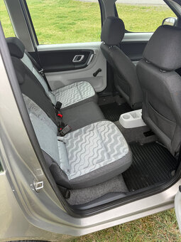 Škoda Roomster 1.4 63 kW benzín, 2008 - 15