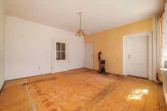 Prvorepubliková vila 5+2 (7+3) 380m2 / balkon /garáž / zahra - 15