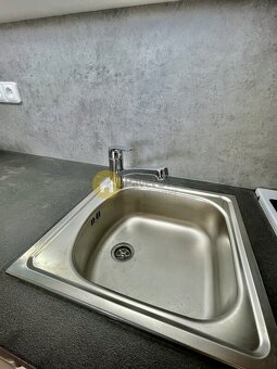 Pronájem nově rekonstruované garsonky, 32 m2/sklep, Strakoni - 15