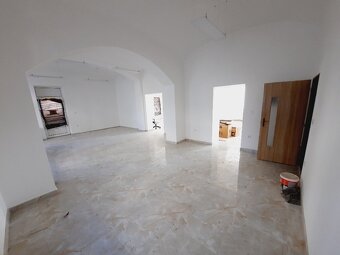 Lovosice-pronájem nebytových prostor 140 a  145 m2, centrum - 15