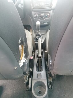 Dacia Lodgy 1.6i 75kw r.v 02/2019 - 15