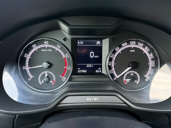 Škoda Octavia,  1.5 TSI110KW AMBITION PLUS ACC DPH - 15