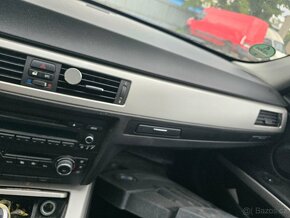 BMW E91 ,E90  318d r.2010 facelift na ND - 15