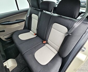 Škoda Fabia 1.2 HTP 47 kW RV.2015 - 15