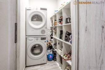 Prodej bytu o dispozici 3+1 s lodžií, ul. Družební, Olomouc  - 15