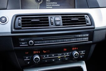 BMW 535d, 220kW (2012) - 15