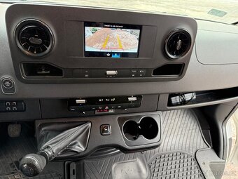 Mercedes-Benz Sprinter 519 - 15