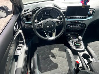 Kia Cee´d 1.5 T-GDi EDICE 30 SW - 1.majitel ČR - 14.400km - 15