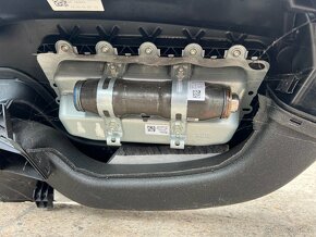 BMW 5er F10/F11 palubní deska + airbag spolujezdce - 15