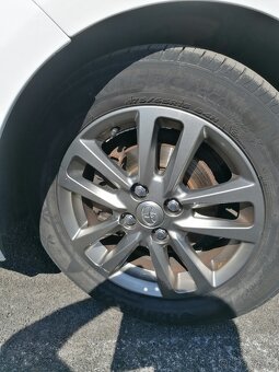 Toyota yaris 1.3 vvti - 15