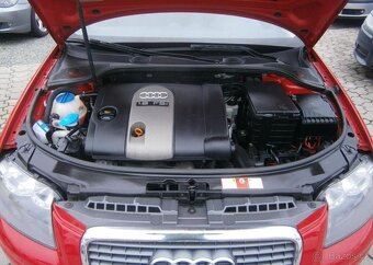 Audi A3 1.6i Digi klima,serviska benzín manuál 85 kw - 15