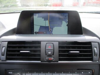 BMW 116d JOY 85kw Automat GPS 04/2014 - 15