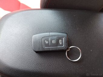 Ford Focus kombi 1.6 benzín - 15