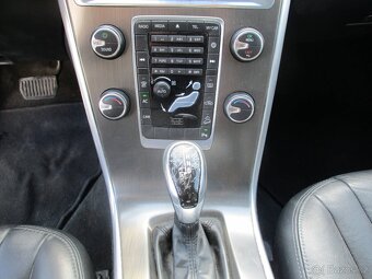 VOLVO XC60 2,4D4 Summum AWD Auto Pano Xen 2014 - 15