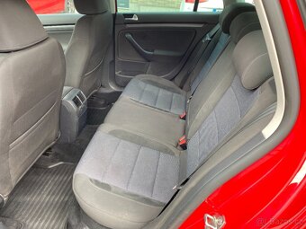 VW Golf kombi 1.6 TDI, 77 kW, r. 2012, klima, nová STK - 15