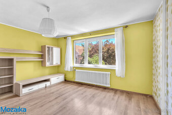Rodinný dům s garáží a nádhernou zahradou Křepice u Hustopeč - 15