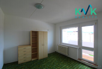 Byt v dispozici 4+1(+lodžie) o výměře 93 m², Ostrov - 15