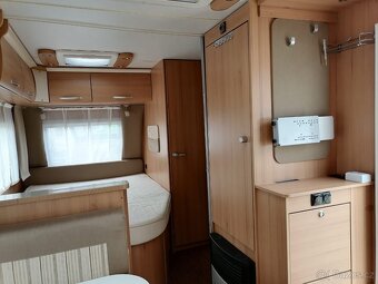 Karavan Weltbummler T.E.C, Kuchyňka, Koupelna,Topeni - 15