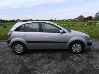 KIA RIO 1,4-16V BENZIN 71 KW RV 2007 - 15