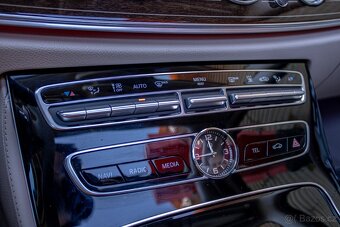 Mercedes-Benz E trieda Sedan 400 4MATIC A/T - 15