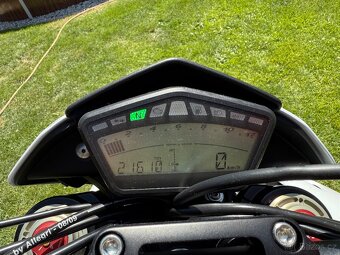 Ducati hypermotard 1100 evo sp - 15