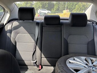VOLKSWAGEN PASSAT 1.6TDI-77KW -2013-SEDAN - 15
