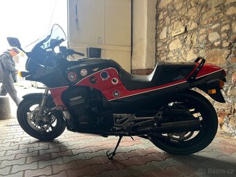Kawasaki Gpz 900 - 15