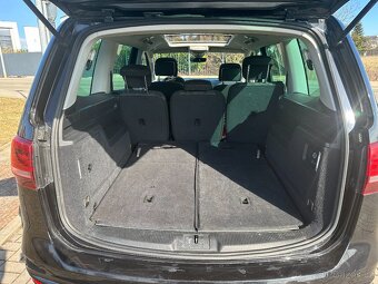 Sharan 2,0 Tdi DSG 110kW 7míst TZ panorama navi - 15