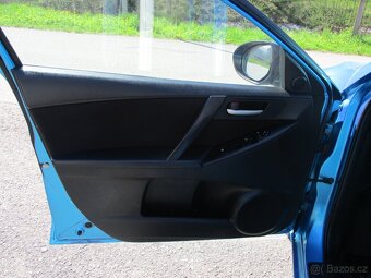 MAZDA 3 - 1.6 i , nové STK - 15
