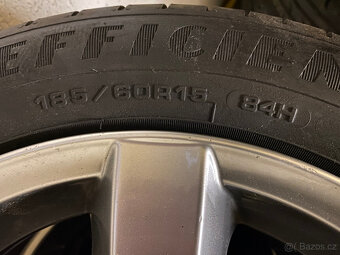 4 ks, Kompletní kola, 185/60 R15 Goodyear + Alu disky DEZENT - 15