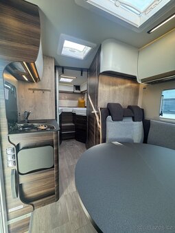 Laika Ecovip L 3009 - MY 2025 - 15