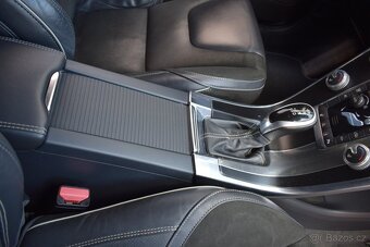 Volvo XC60 2.0D D4/TAŽNÉ/VÝBAVA/KŮŽE/AUT/ - 15