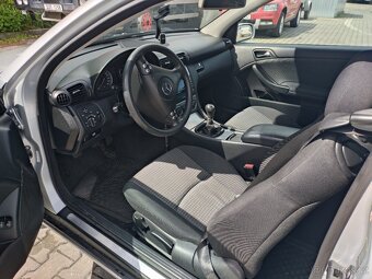 Mercedes Benz C 180 K, kupé - 15