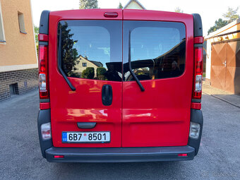 Renault Trafic 6 míst - 15