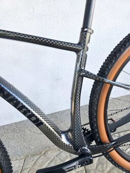 Horské kolo Leonardi Factory Racing DARKLITE Carbon 29″ - 15