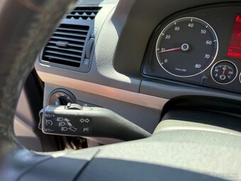 ►VW TOURAN 1,6 MPI FREESTYLE - 75 kW, NAVI, PARK. SENZORY◄ - 15