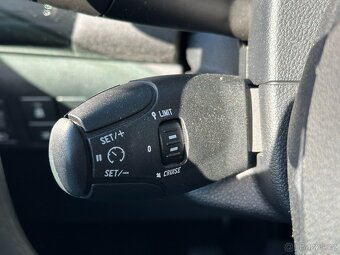 Peugeot 301 1.2 i Klima, 8xPneu - 15