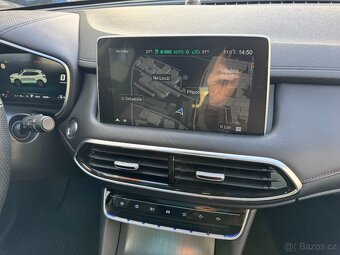 MG EHS PHEV Luxury 1.5 190kW AUT. 60tkm Virtual - Zálohováno - 15