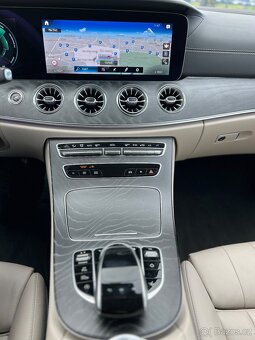 Mercedes E 220d cabrio AMG - 15