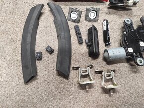 Prodám díly Seat Ateca rv 2017 věci z 5 dveří - 15