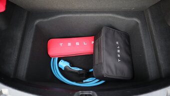 Tesla Model Y Long Range 4WD - 15