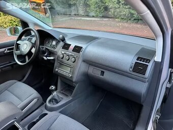 VW Touran 2.0TDI 103kW,Digi.klima,Výhřev,Tempomat,Webasto. - 15