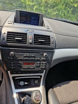 Bmw X3 3.0d manuál X-Drive - 15