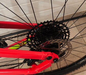 Celoodpružené horské kolo - 15